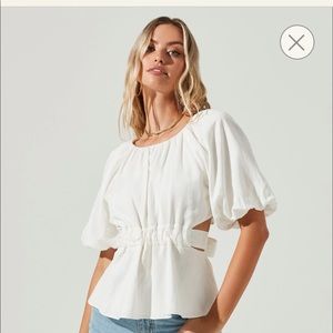 Astr the label Vendetti cutout puff sleeve top